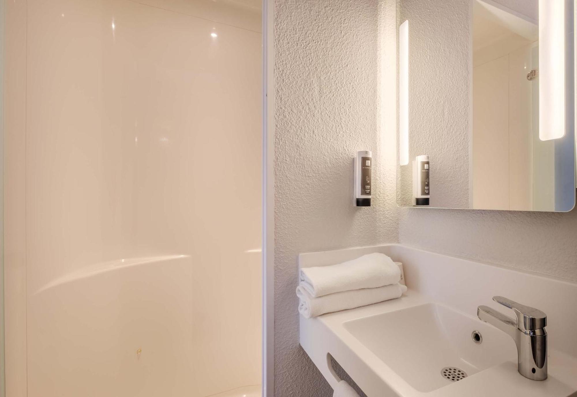 B&B Hôtel Antibes Sophia Antipolis Biot Ngoại thất bức ảnh